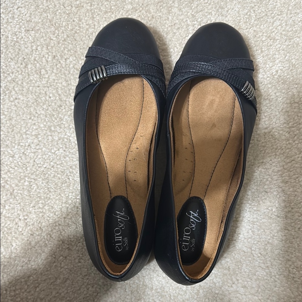 Aerosoles Women's Black Ballet Flats
